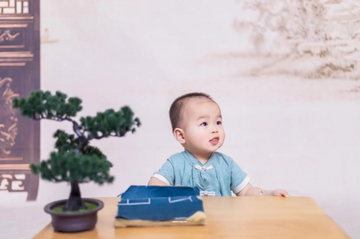 凉山宝宝总是抠鼻子 凉山宝宝总是抠鼻子